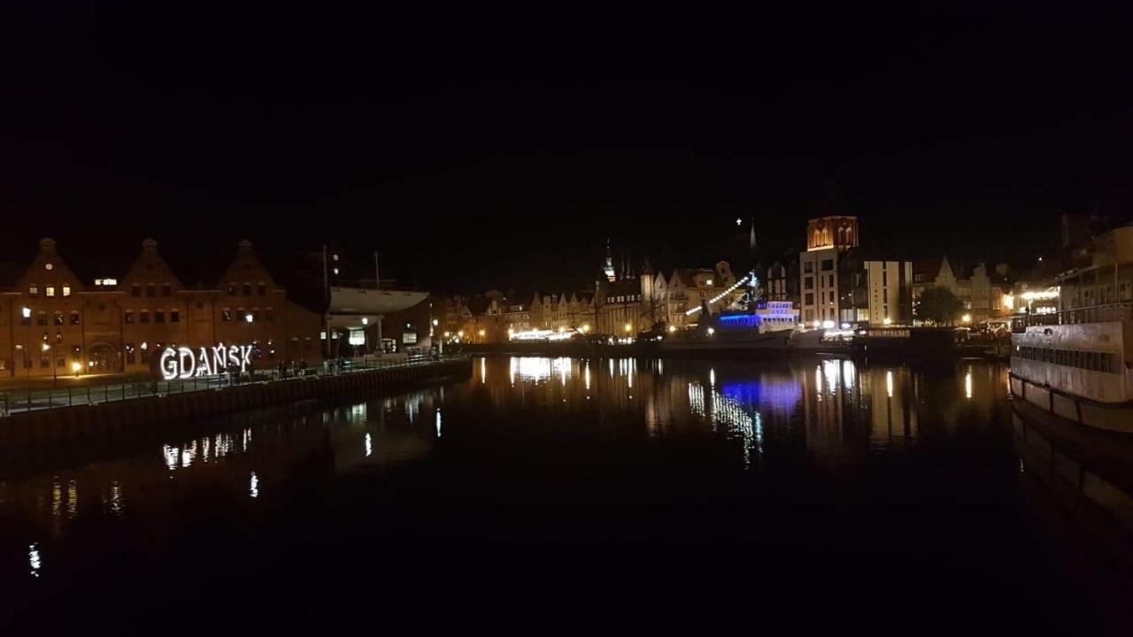 Moon River Apartments Gdansk Old Town Bagian luar foto